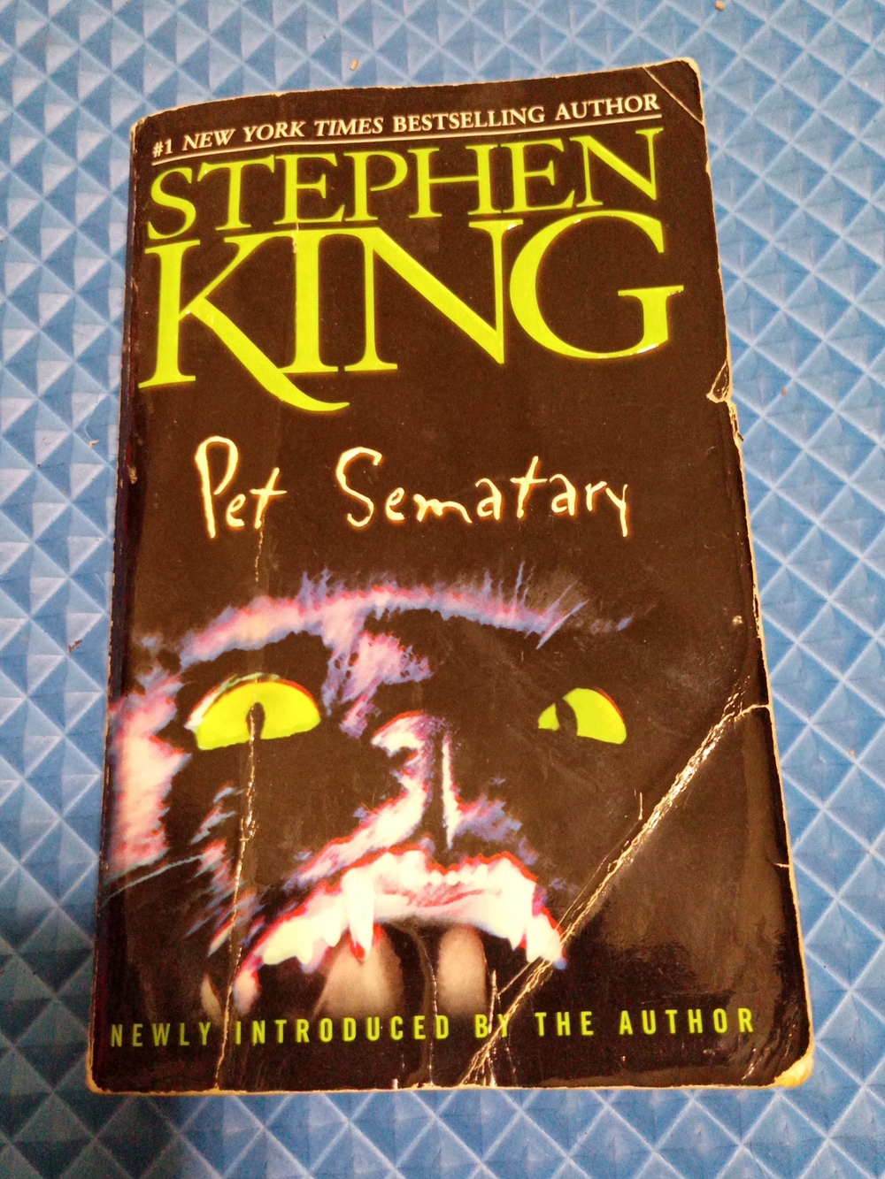 Pet Sematary Paperback - Black Cover